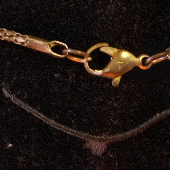 Abstract Red, White and Blue Glass Pendant & Silver Metal chain - Picture 4 of 9